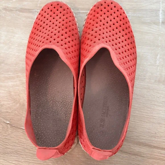 Ilse Jacobsen Tulip Red Laser Cut Perforated Slip On Loafer Flats Size 38 - Picture 8 of 8